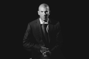 澳大利亚袋鼠队的突破型前锋线成为橄榄球锦标赛的最大亮点，澳大利亚袋鼠强壮